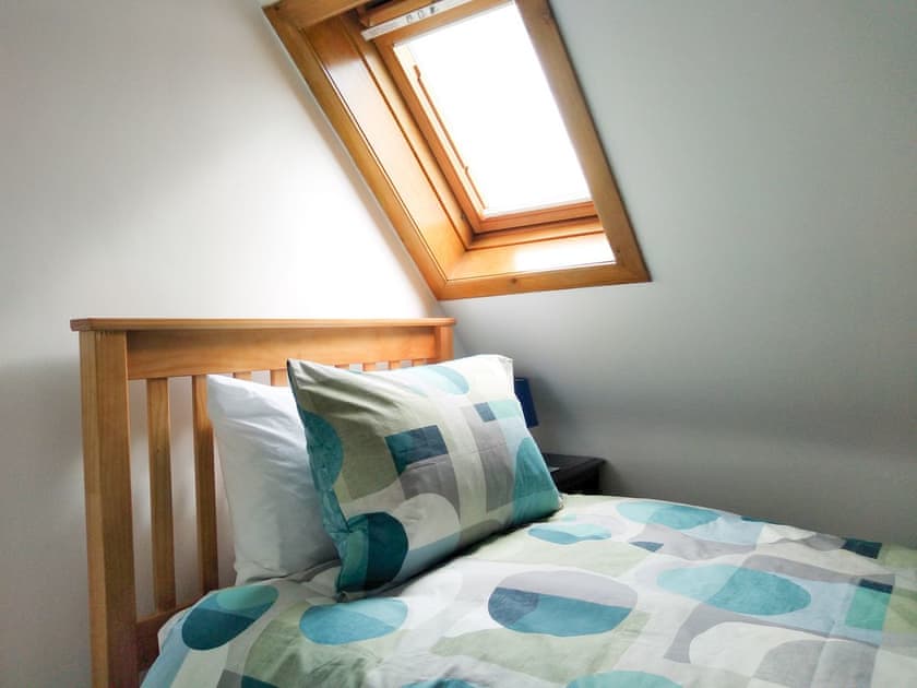 Twin bedroom | Needle Cottage, Cullen