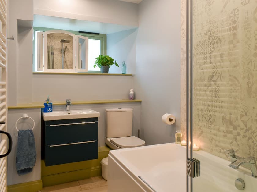 Bathroom | The Well House, Starbotton