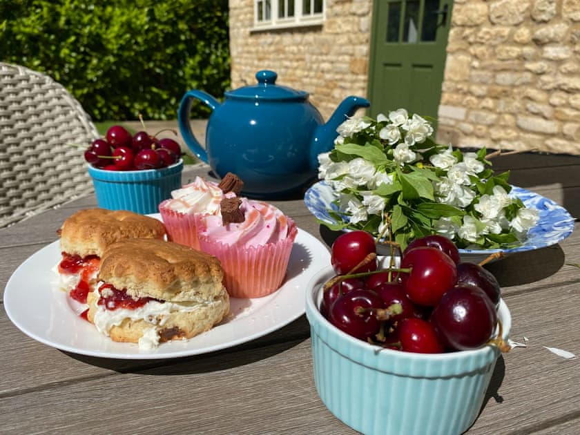 Sitting-out-area | Victory Cottage, Cottesmore