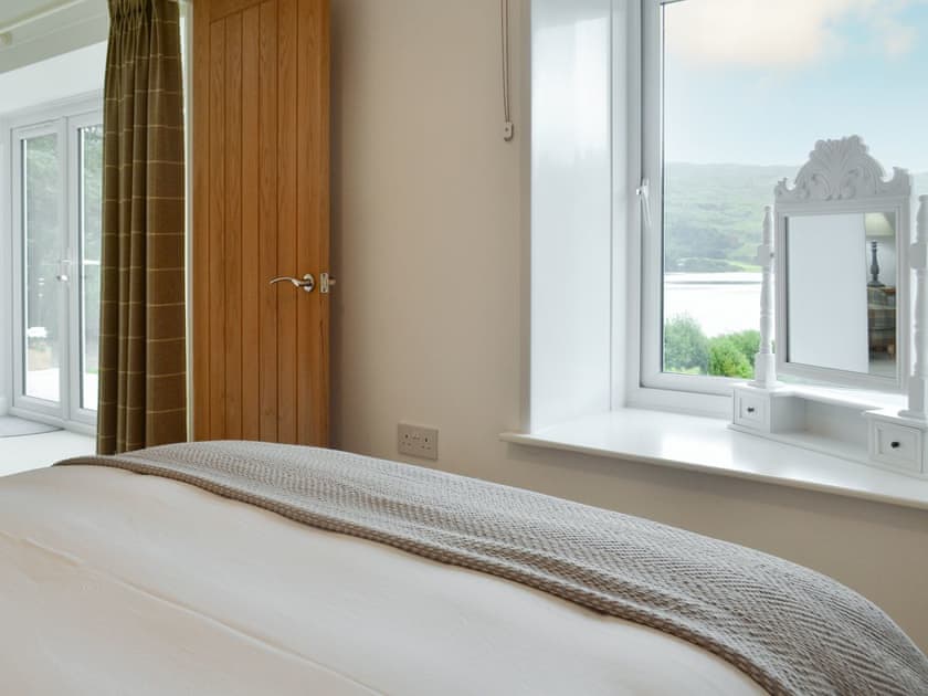 Double bedroom | Boatman’s Cottage at Inverinan Mor, Inverinan