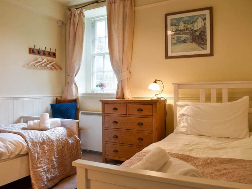 Twin bedroom | Ewden Cottage, Robin Hood’s Bay