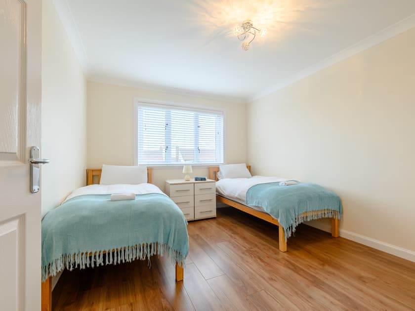 Twin bedroom | Seaglass House, Beadnell