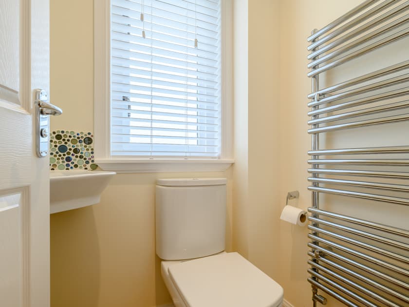 Groundfloor toilet | Seaglass House, Beadnell