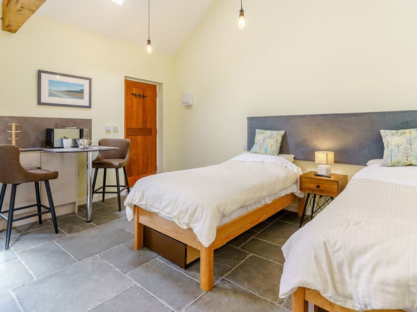 Plough & Harrow Cottages Plough and Harrow 4 (ref UK33764) in Monknash