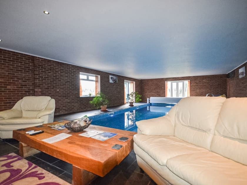 The Swimming Pool Retreat, Fontwell
