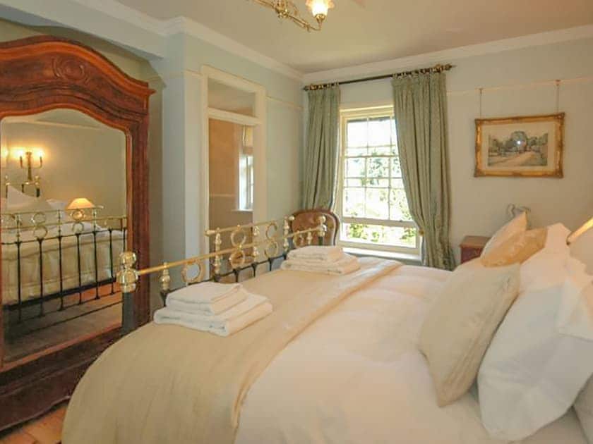 Warre Cottage, Burpham