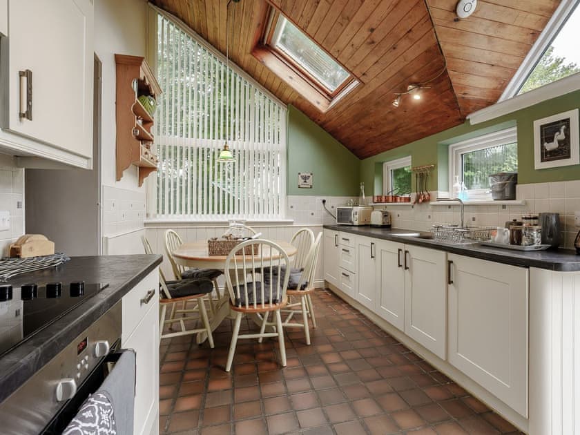 Kitchen/diner | Jasmine Cottage - Wellstone Cottages, Llanfyrnach