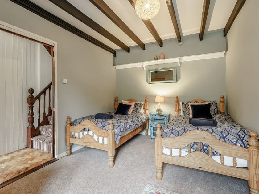 Twin bedroom | Jasmine Cottage - Wellstone Cottages, Llanfyrnach