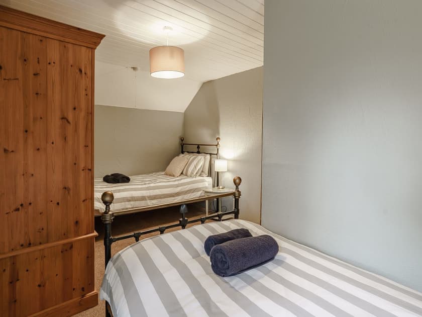 Twin bedroom | Jasmine Cottage - Wellstone Cottages, Llanfyrnach