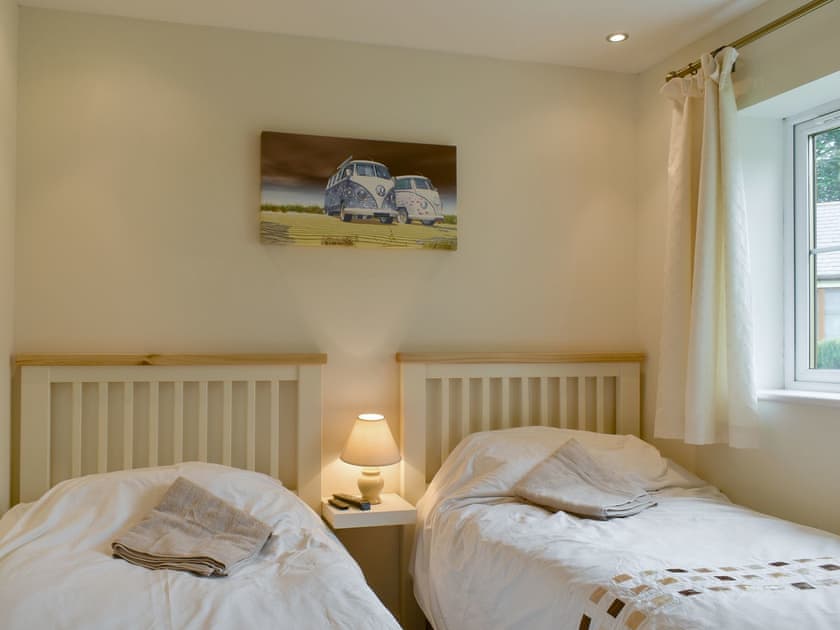 Twin bedroom | Endless Summer Cottage, Camelford