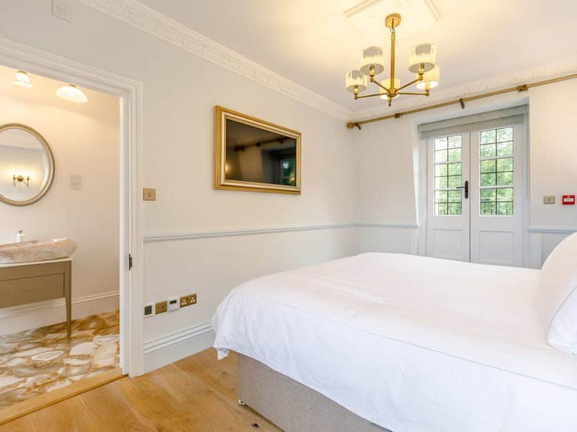 Master bedroom | Eagles Nest at Greyfriars - Greyfriars, Winchelsea