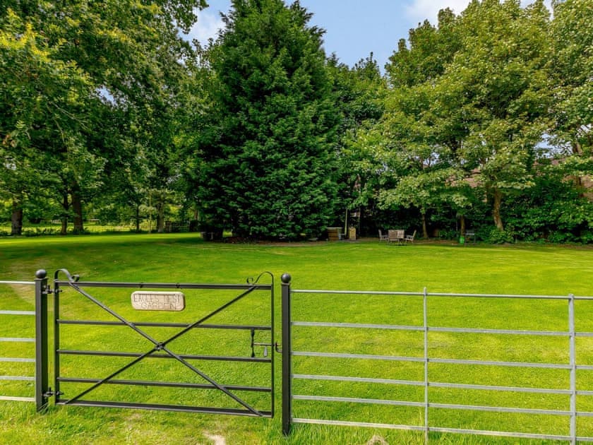 Garden | Eagles Nest at Greyfriars - Greyfriars, Winchelsea
