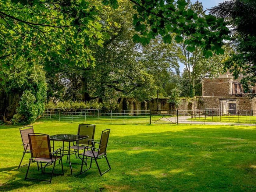 Garden | Eagles Nest at Greyfriars - Greyfriars, Winchelsea
