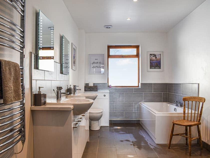 Bathroom | Chalet Du Lac, Rudyard Lake