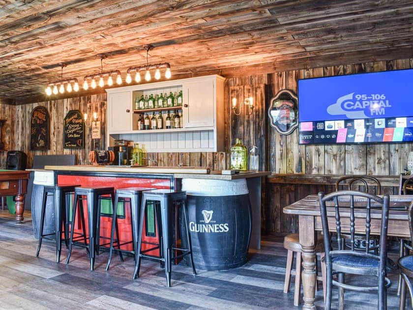 Onsite pub  | Chalet Du Lac, Rudyard Lake