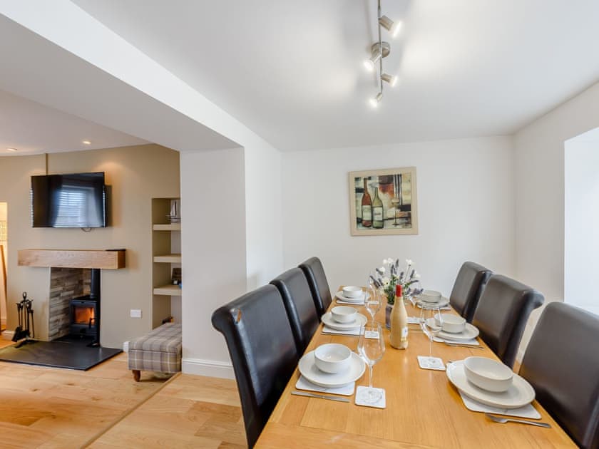Dining Area | Islwyn, Aberaeron
