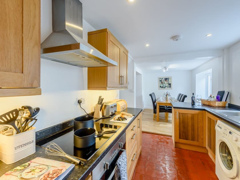 Kitchen | Islwyn, Aberaeron