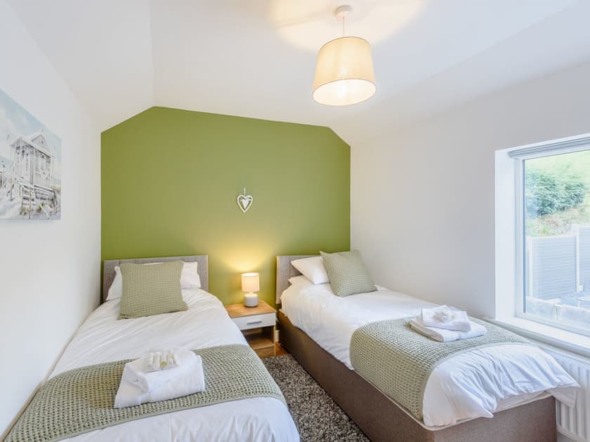 Twin bedroom | Islwyn, Aberaeron