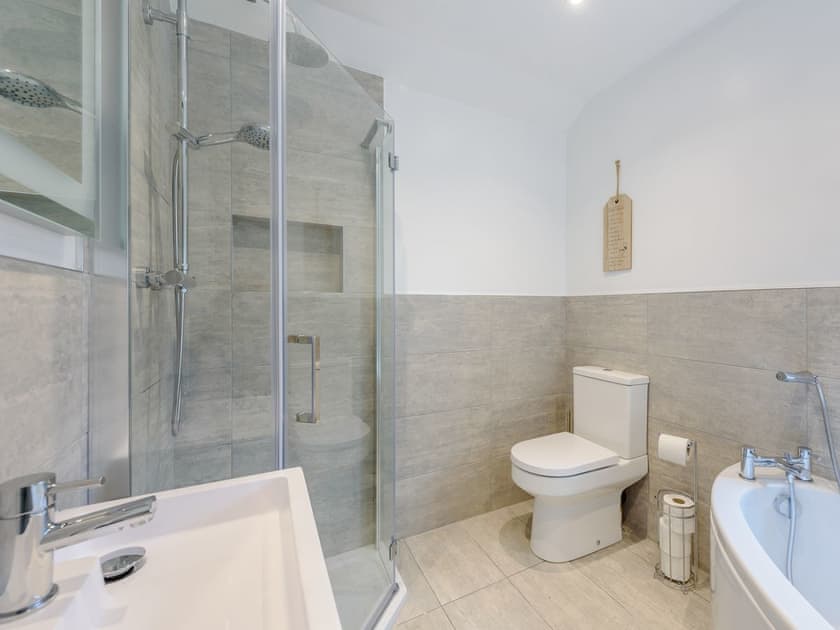 Bathroom | Islwyn, Aberaeron