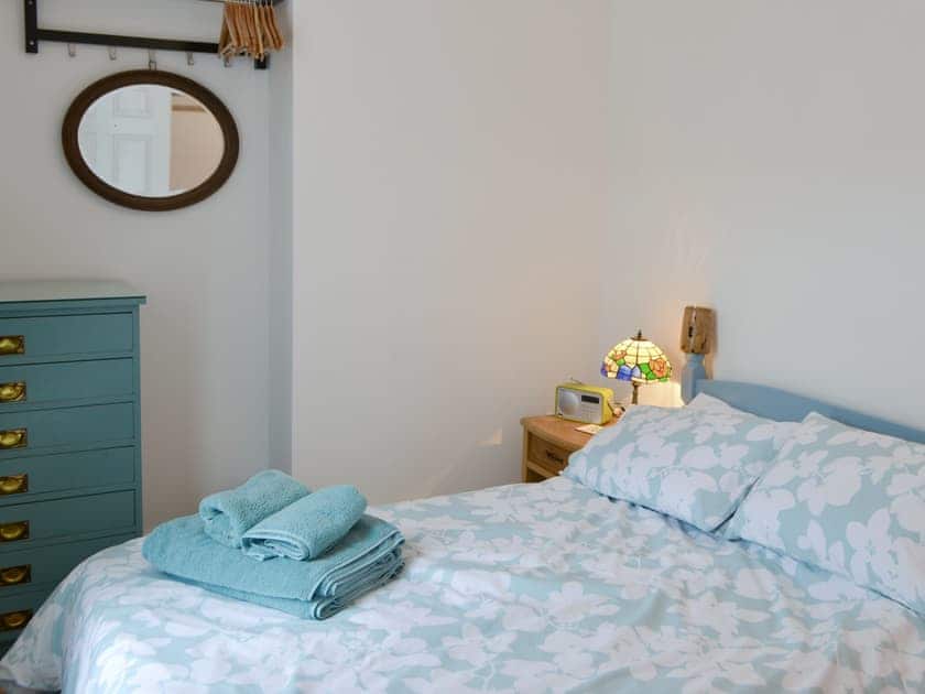 Double bedroom | Dolphin Cottage, Newbiggin by the Sea