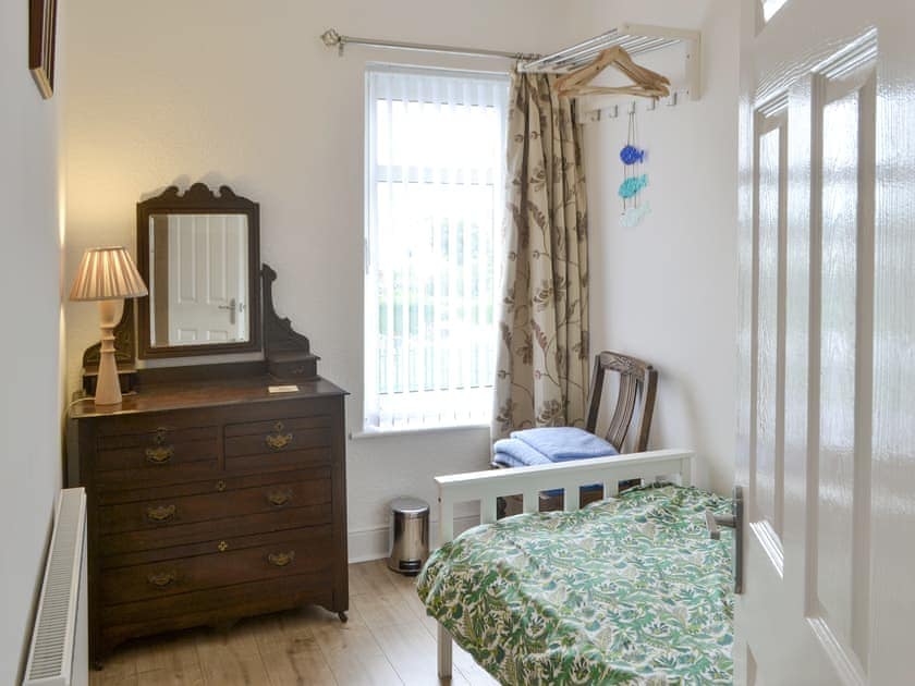 Single bedroom | Dolphin Cottage, Newbiggin by the Sea