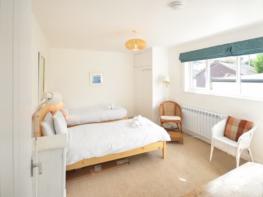 Twin bedroom | Ketch, Portscatho