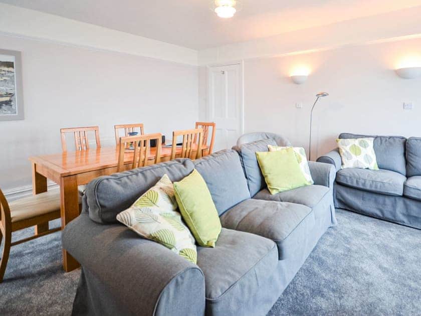 Dining and sitting room | Roseland View, St Mawes