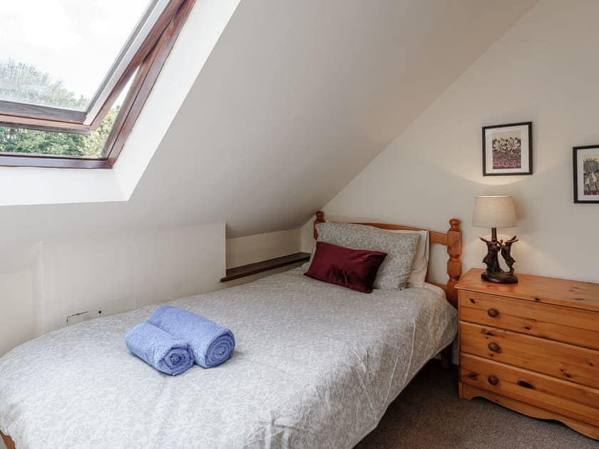 Twin bedroom | Honeysuckle - Wellstone Cottages, Llanfyrnach