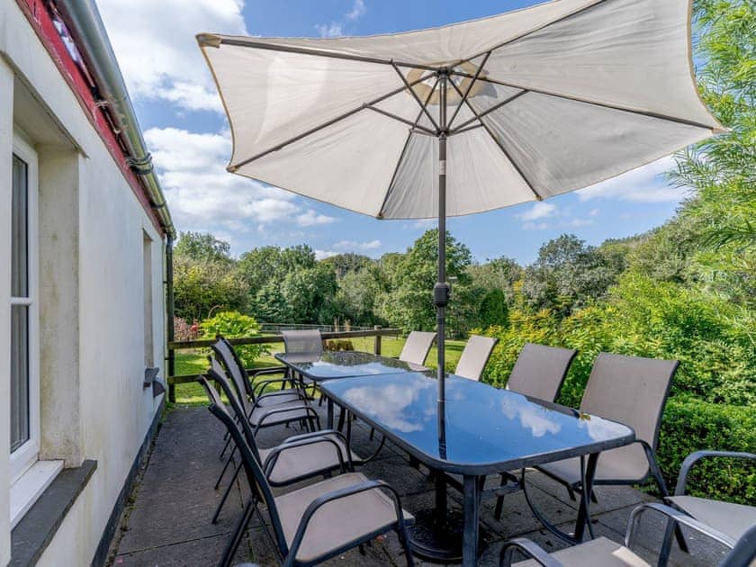 Sitting-out-area | The Coach House - Wellstone Cottages, Llanfyrnach