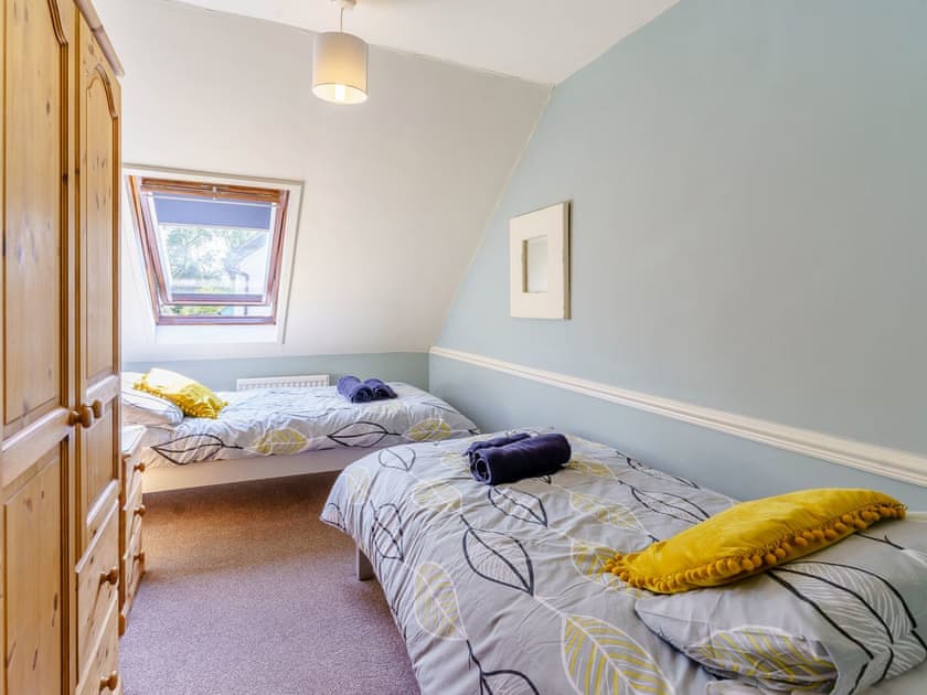 Twin bedroom | The Coach House - Wellstone Cottages, Llanfyrnach