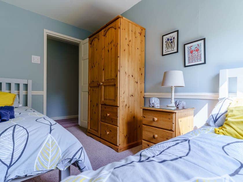 Twin bedroom | The Coach House - Wellstone Cottages, Llanfyrnach