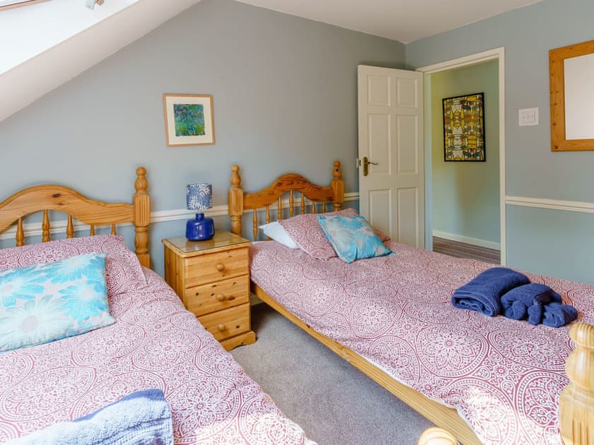 Twin bedroom | The Coach House - Wellstone Cottages, Llanfyrnach