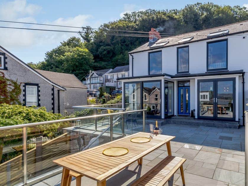 Exterior | The Views, Mumbles, near Swansea