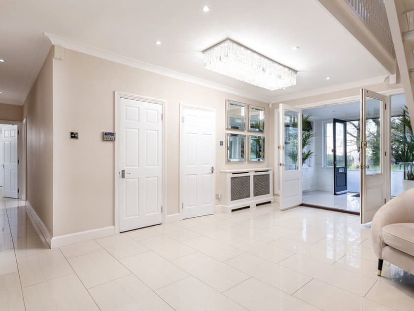 Hallway | The Villa Mansion, Potters Barr