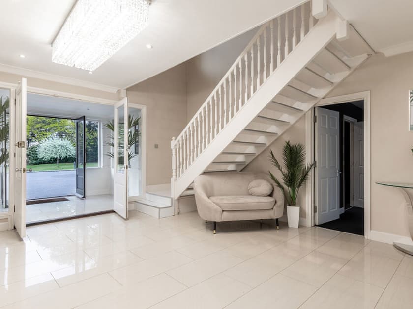 Hallway | The Villa Mansion, Potters Barr