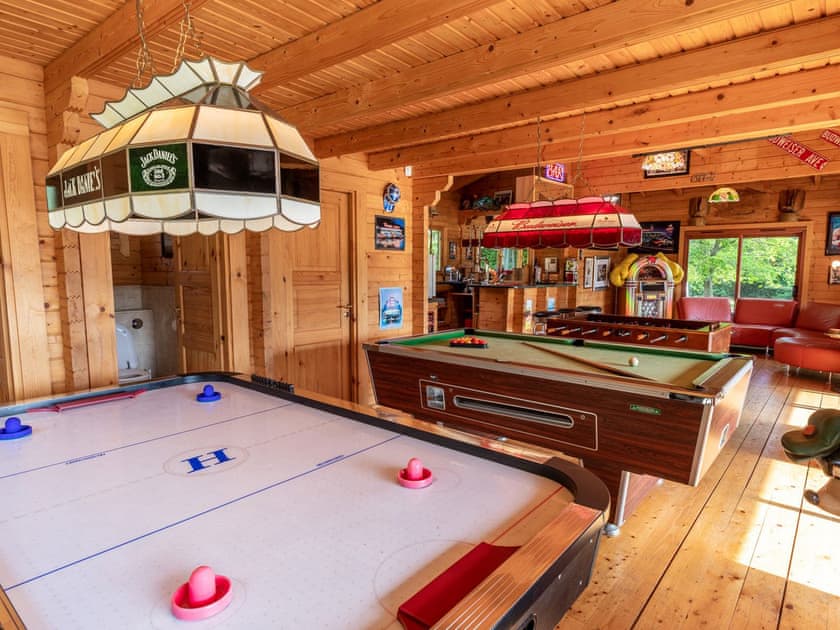 Pool House | The Villa Mansion, Potters Barr
