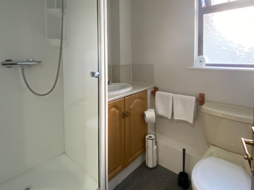 Shower room | Dubh Sgeir - Puffin, Oban