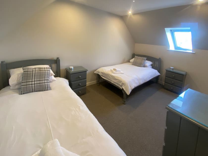 Twin bedroom | Dubh Sgeir - Puffin, Oban
