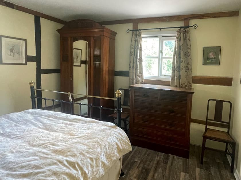 Double bedroom | Orchard Bank Cottage, Little London, near Gloucester
