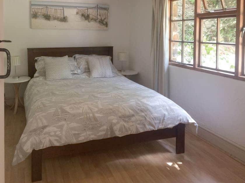 Double bedroom | Oak Tree Cottage - Grove Cottages, Instow, near Barnstaple