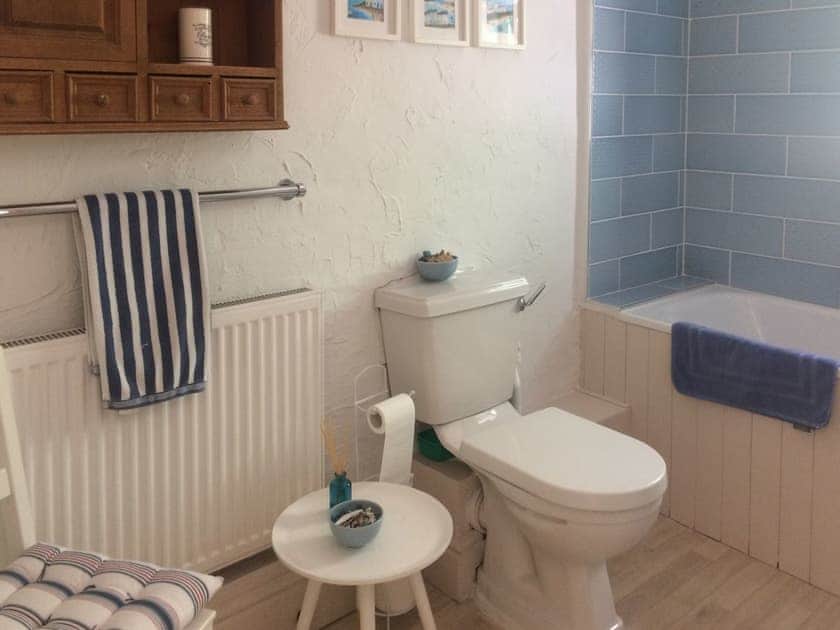 Bathroom | Oak Tree Cottage - Grove Cottages, Instow, near Barnstaple