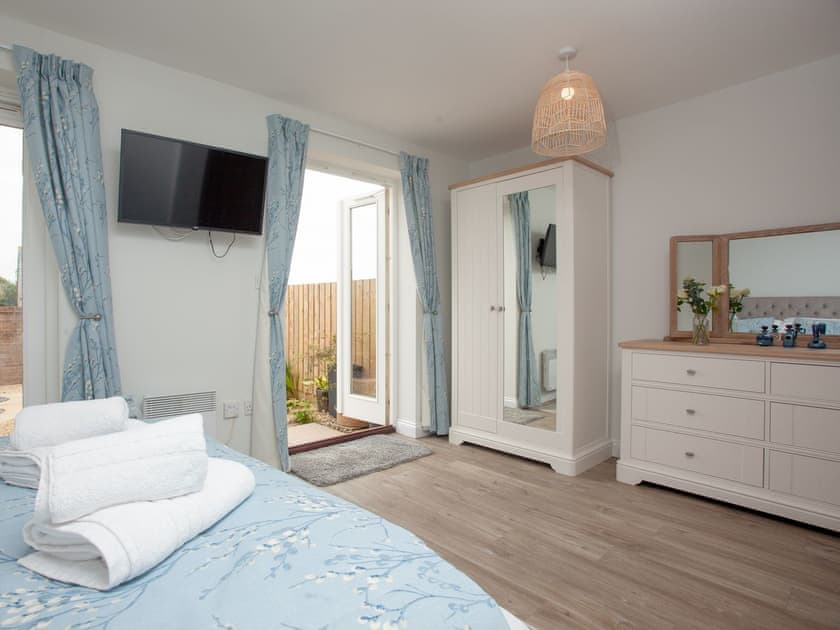 King size ground floor bedroom | View Cottage, Brixham
