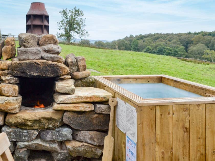 Hot tub | The Old Back Kitchen at Bonfield Ghyll Farm, Helmsley