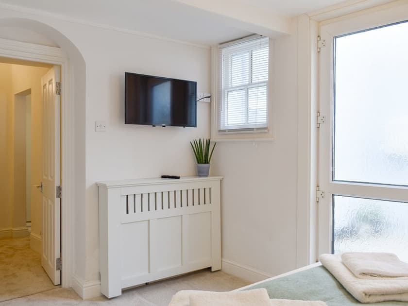 King bedroom | The Sea Cabin, Sandgate