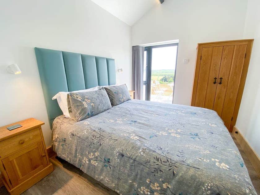 Double bedroom | Woolbarn - Wooldown Holiday Cottages, Marhamchurch, near Bude