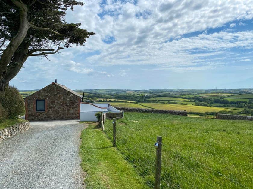 Setting | Woolbarn - Wooldown Holiday Cottages, Marhamchurch, near Bude