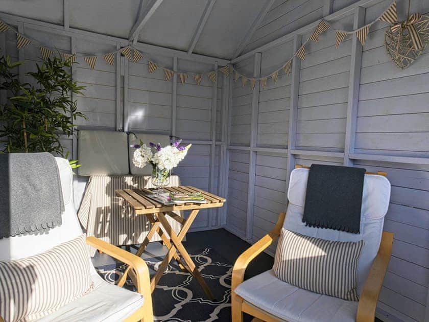 Summerhouse in the garden | Lower Canterbury House, Gattonside, near Melrose