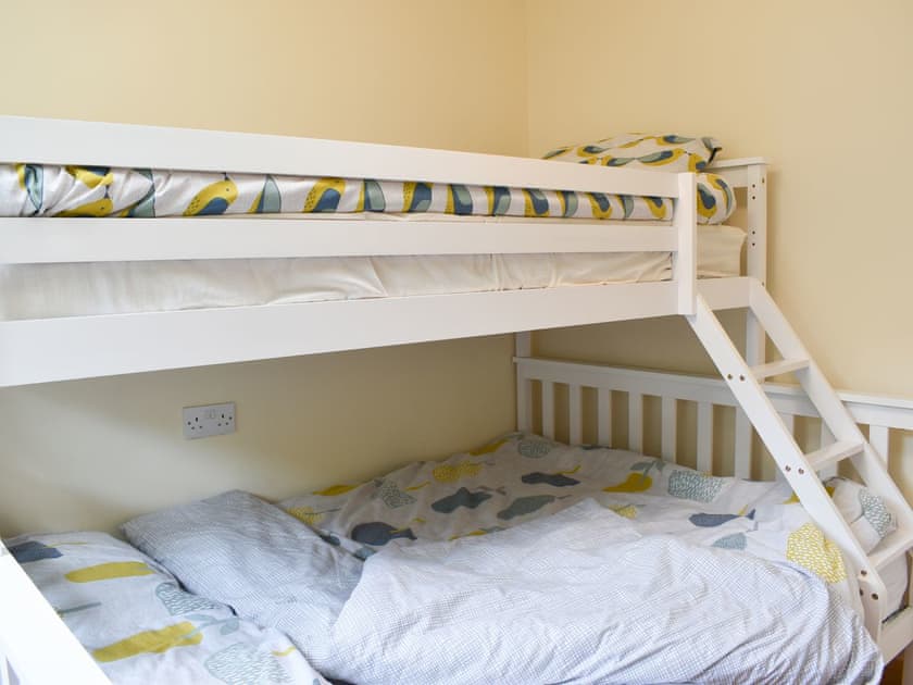 Bunk bedroom | Drumble Lodge, Newbold Astbury, Congleton