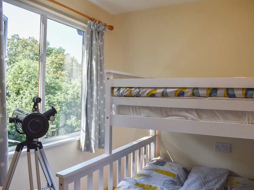 Bunk bedroom | Drumble Lodge, Newbold Astbury, Congleton