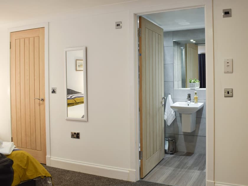 Double bedroom | 2 Mill Hall Cottages, Newburgh, near Cupar